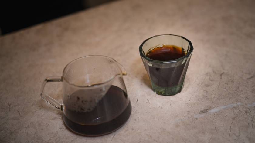 Filterkaffee-Zubereitung mit V60 und MANANA Kaffeebohnen Buna