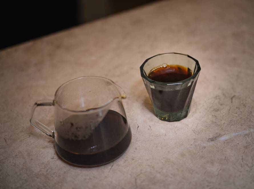 Filterkaffee-Zubereitung mit V60 und MANANA Kaffeebohnen Buna