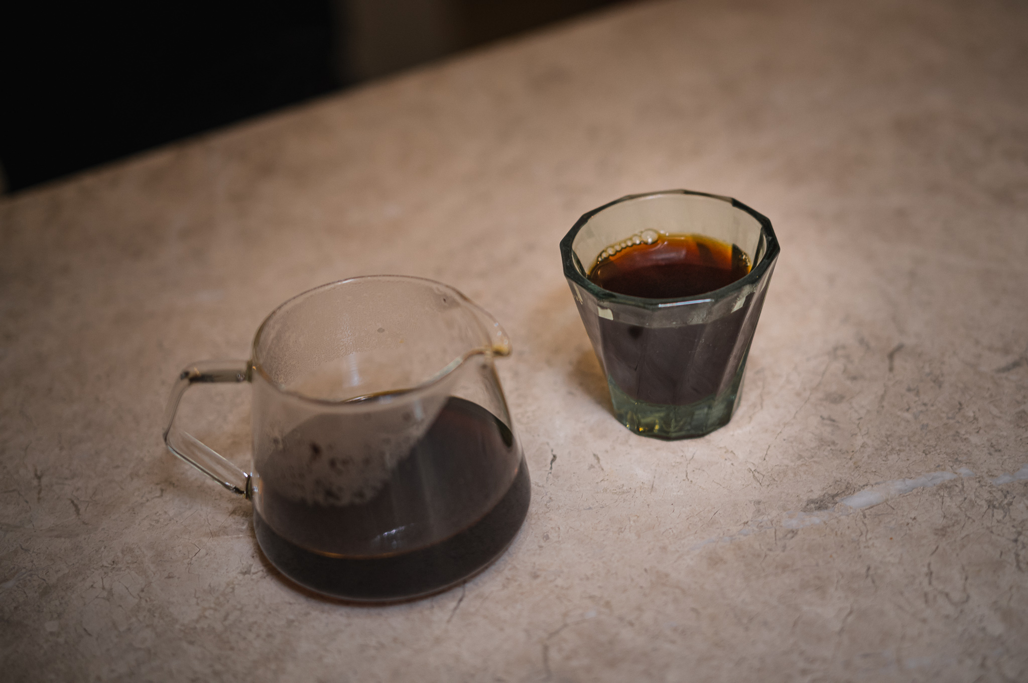 Filterkaffee-Zubereitung mit V60 und MANANA Kaffeebohnen Buna