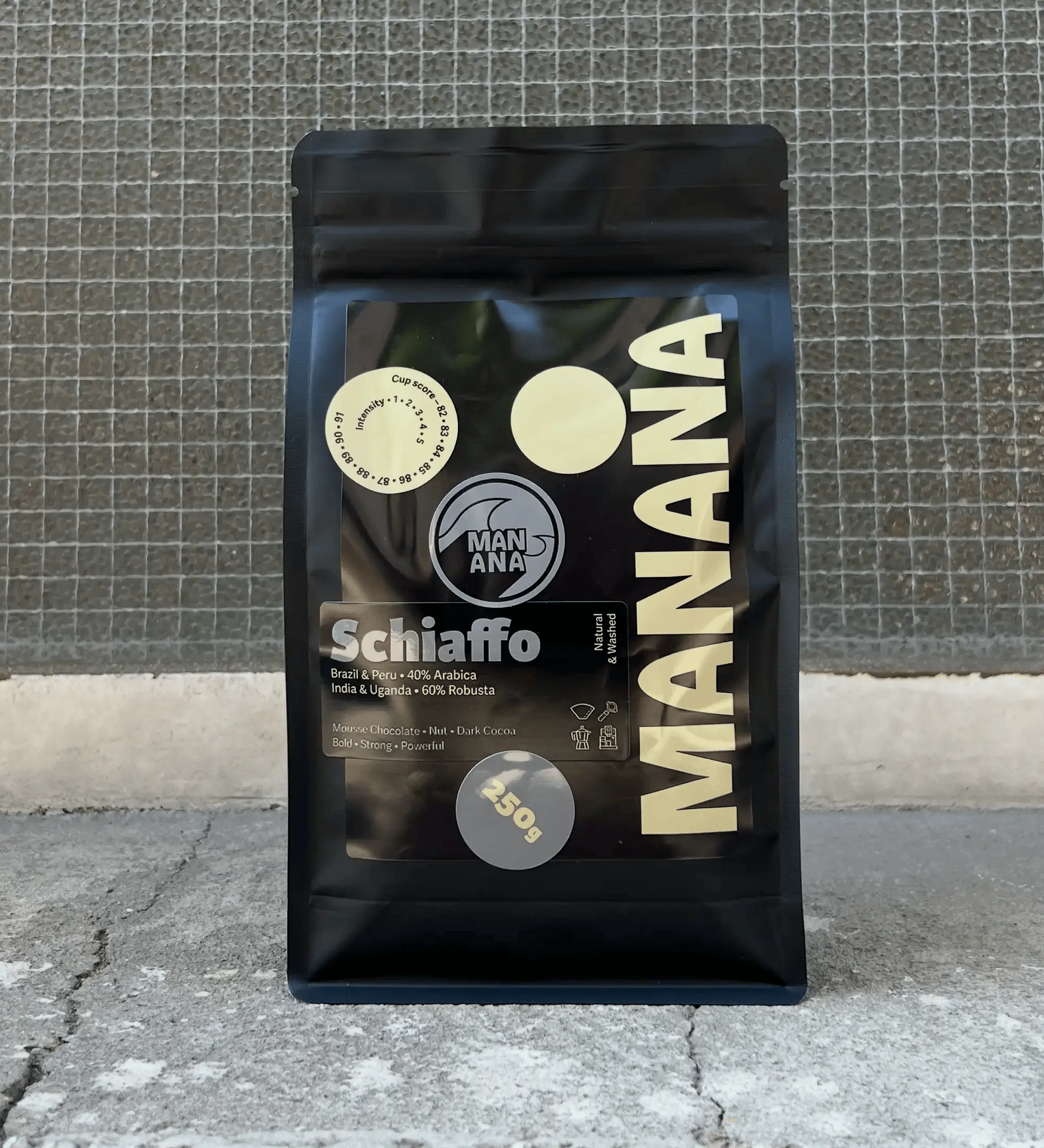 MANANA SCHIAFFO kräftiger Espresso Blend aus Arabica und Robusta in der 250-g-Kaffeeverpackung